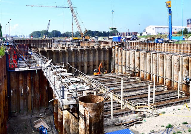 Boukuip Maasdeltatunnel augustus 2020