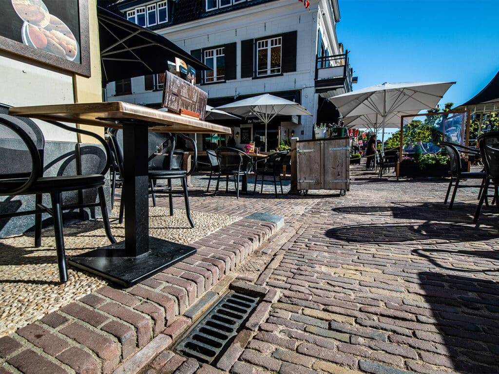 ACO Watermanagement ACO leverde ook deze smalle lijnkolken ty