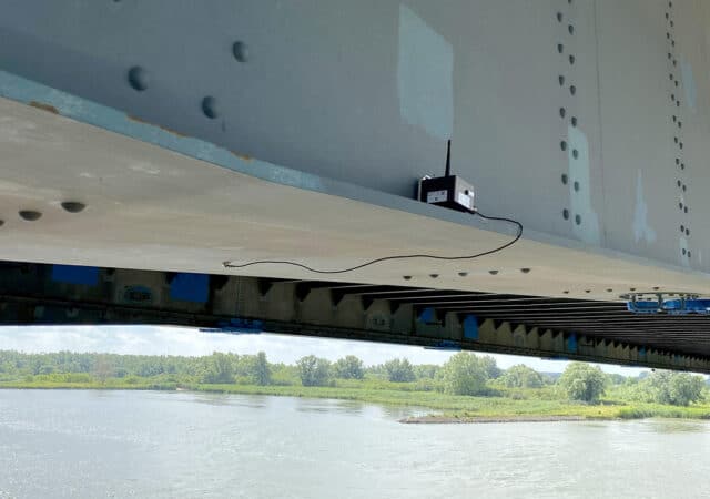 Slimme sensor meet faalgedrag van een brug