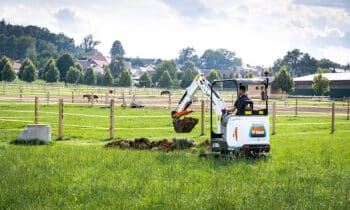 20220920 Bobcat E19e action 7k 06
