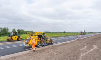Asfalt werken aan de weg ref 7645 Rene van den BurgENT ID5703