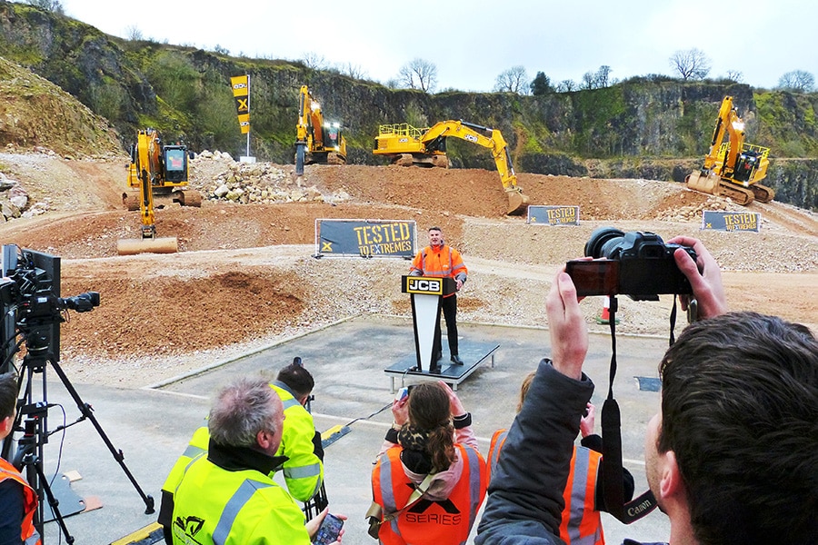 JCB pressdays in een Engelse groeve