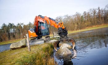 zx95us 7 medium excavator hitachi construction machinery img014