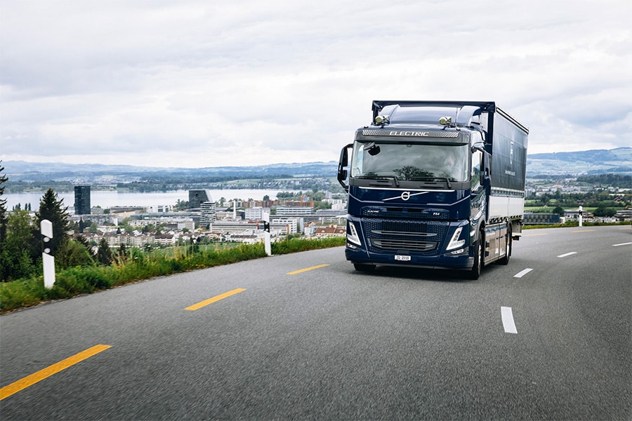 volvo trucks electric 4