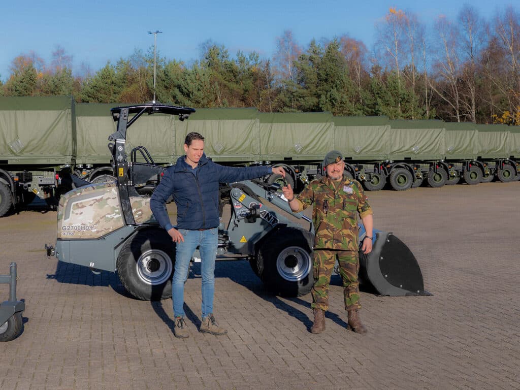 Opnieuw giant wielladers voor korps commando troepen
