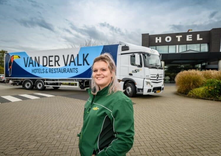 Aan de slag voor Van der Valk: 10 Actrossen F voor Koninklijke Euser B.V. 2