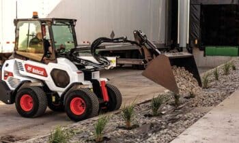 Bobcat Small articulated loader L28 4