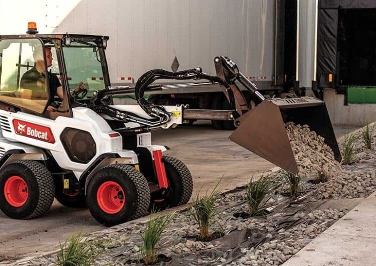 Bobcat Small articulated loader L28 4