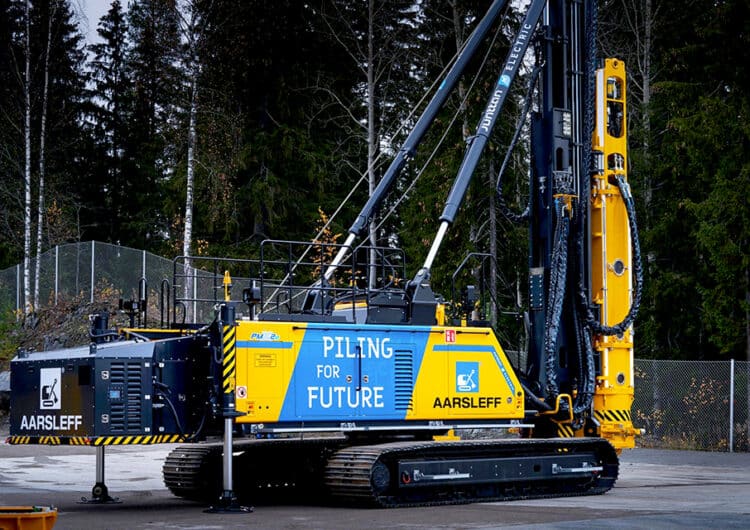 Junttan electric PMx2e pile driving rig 3 HR scaledENT ID4277 kopieren