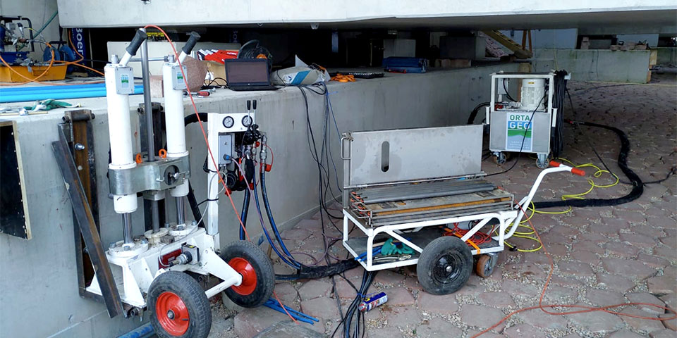 Losse unit tegen brug