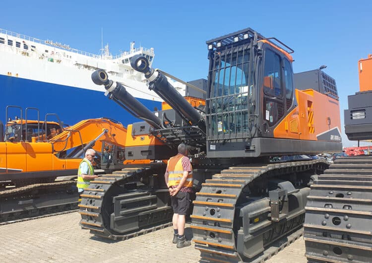 PRIMEUR: Aan de slag met een 80 TONS Develon 3