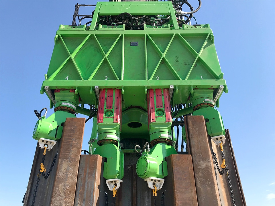 Marktleider in hydraulische funderingsmachines focust op innovatie