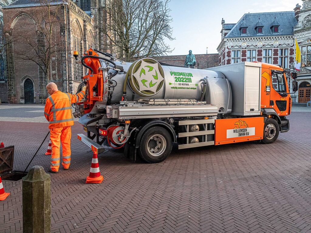 Reinigen riool Domplein Utrecht