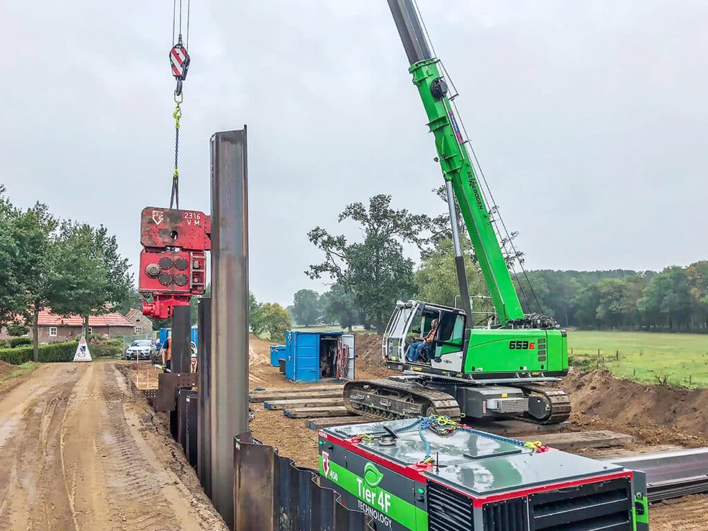 Sennebogen 653 met trilblok