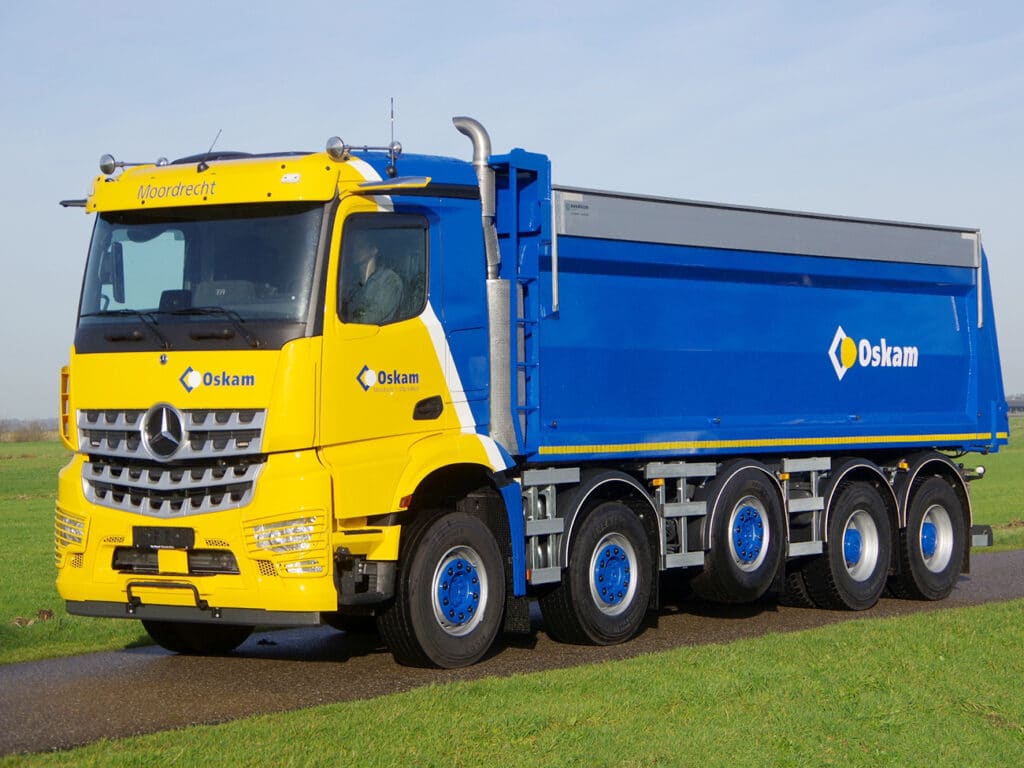VELDHUIZEN MERCEDES 10x4 Oskam lv 1 2