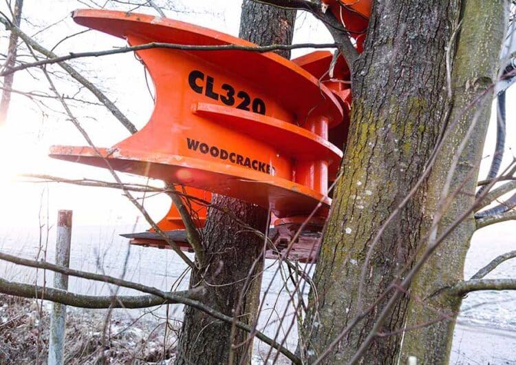 Woodcracker CL320 7 1