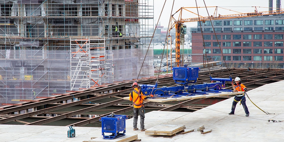 Industrieel rijksmonument krijgt 7000 m² betonnen dakplaten in kleur