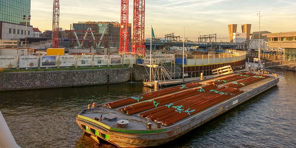 Watertransport: een duurzame oplossing in de GWW-sector