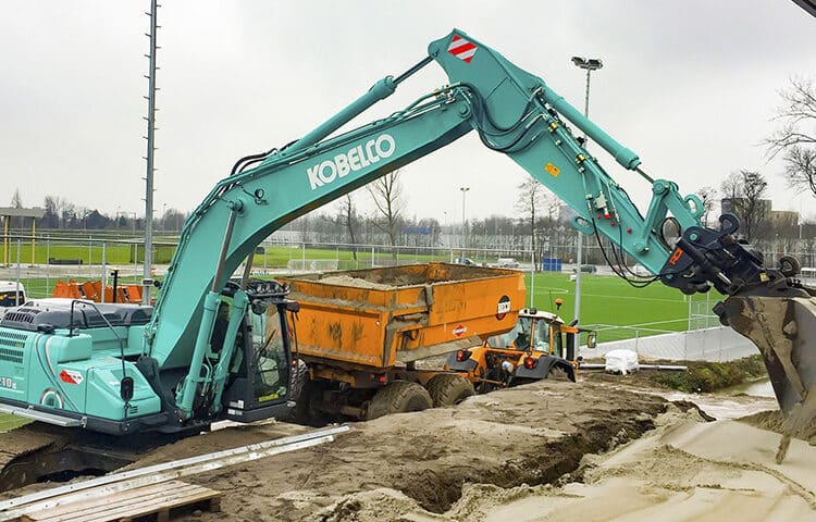 kemp 10226 afl kobelco sk210lc 10 de goei 17 hr1