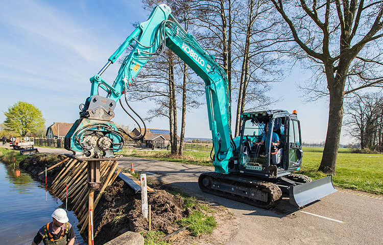 kemp 11215 afl kobelco sk85msr netjes kampen 02 hr kopieren