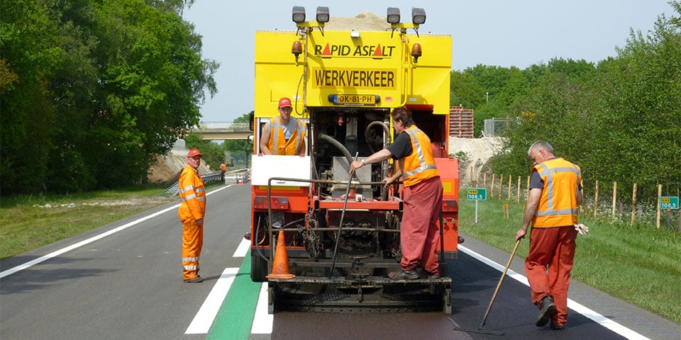 EAB: milieuvriendelijk en efficiënt alternatief voor warm asfaltonderhoud