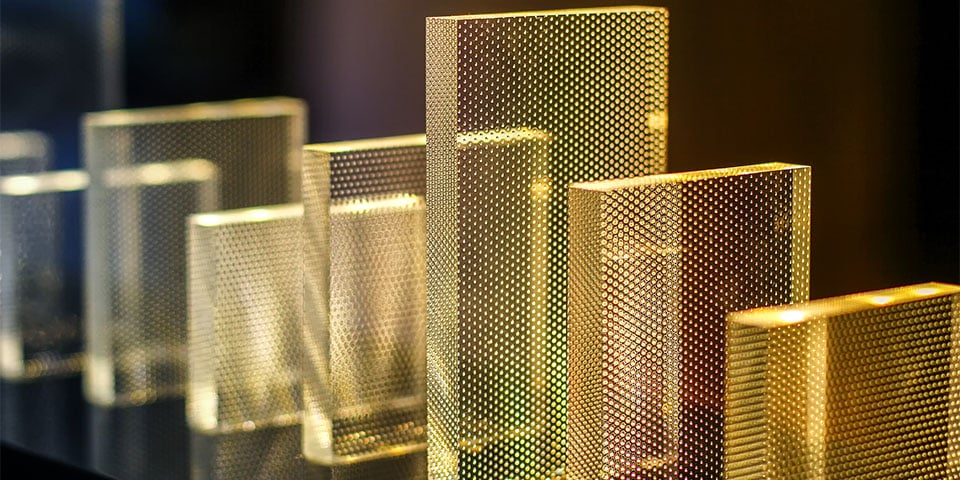 Het gebruik van plexiglas in de bouw