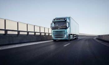 volvo fh electric on road