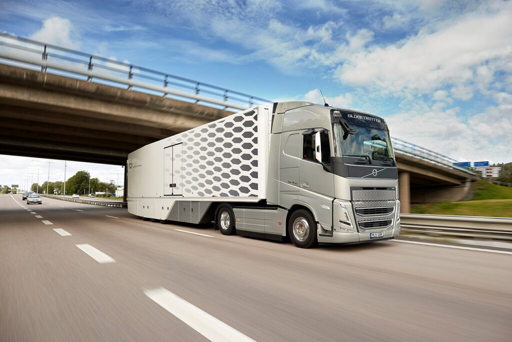 volvo trucks improves fuel performance on long haul routes 02