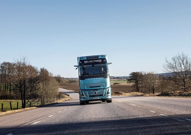volvo fh aero electric country road
