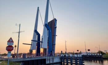meerkerksebrug in geopende stand