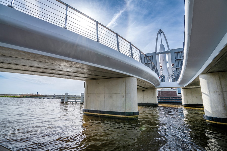Figure 2 Michiel de Ruijter Bridge