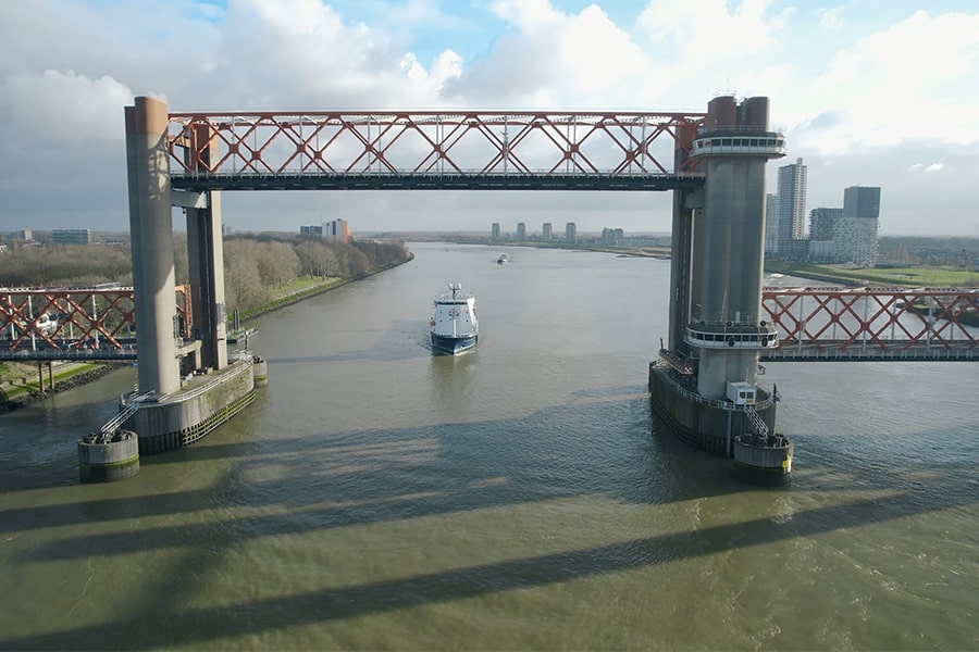 Spijkenisserbrug vooraanzicht