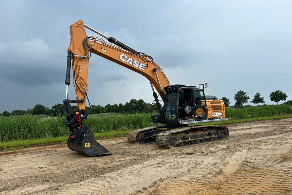 Grondverzet Vilsteren blijft verduurzamen met de aanschaf van een Case CX250E rupsgraafmachine 