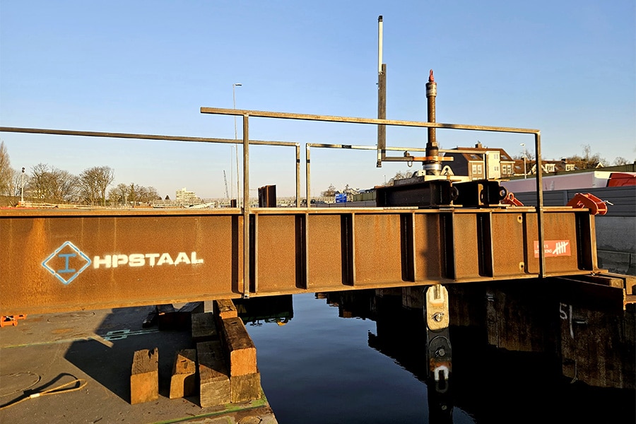 Beproeven ankerpalen vanaf water en damwand 2