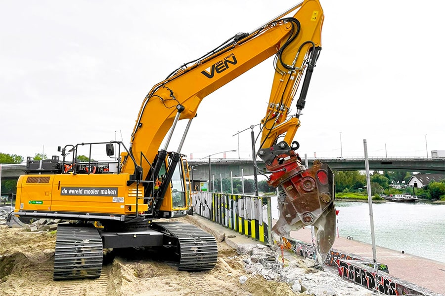 Hyundai pulverizer