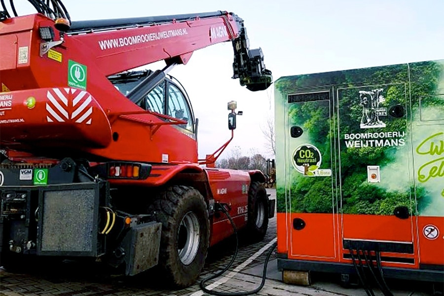 Magni telescopic handler