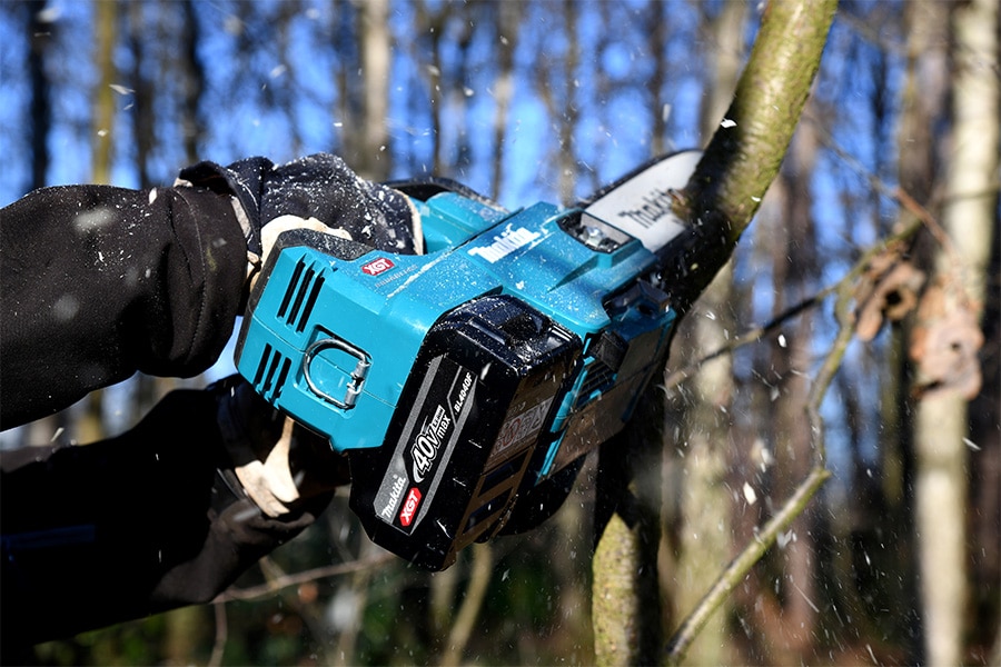 UC003G BL4040F Makita