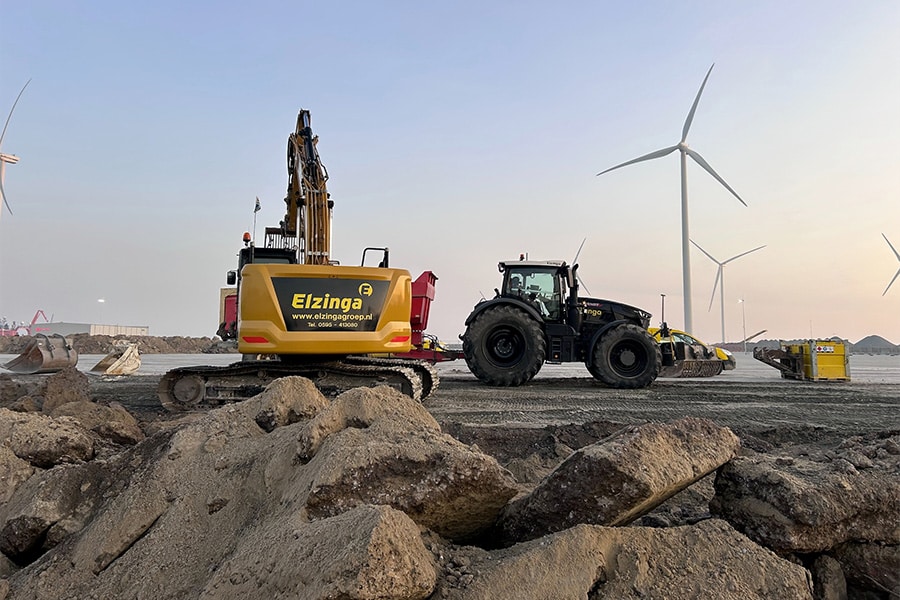 Opbreken verharding Eemshaven 2