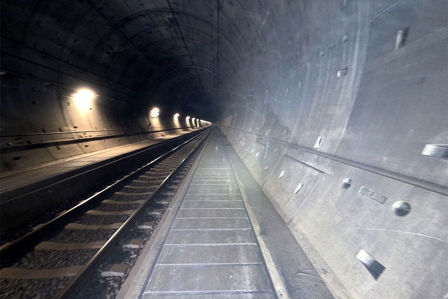Emergency approach to tunnel technical installations rail tunnels Betuweroute 1