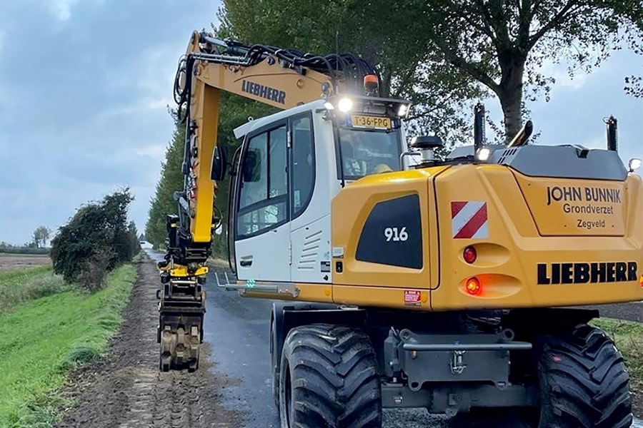 Versatile support for infrastructure projects 1