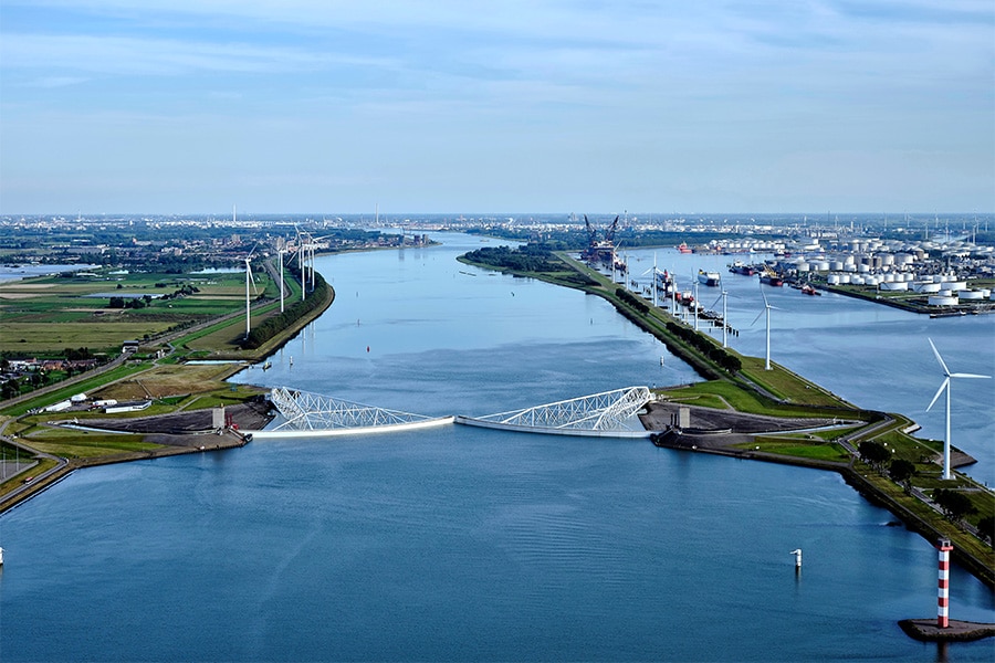 Building a safe and future-proof Netherlands 1