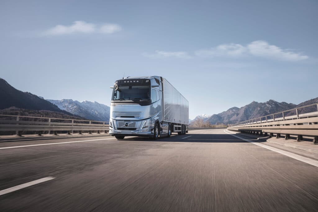Volvo Trucks breidt veiligheidssysteem Driver Alert Support uit met oogbewegingscamera  3