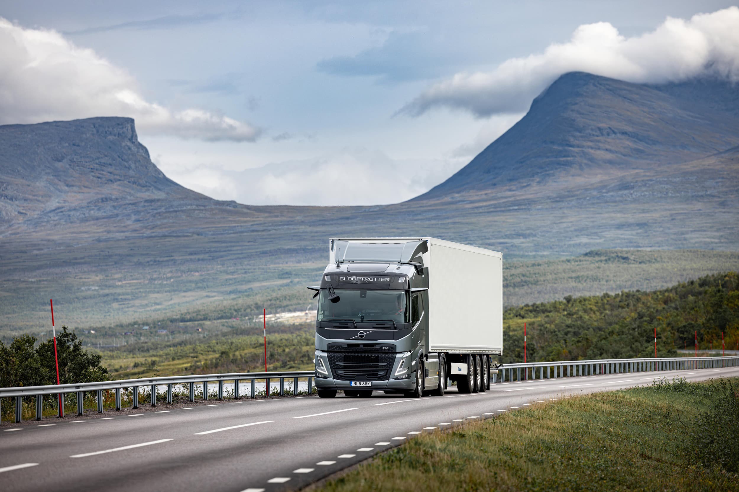 Volvo Trucks expands safety system Driver Alert Support with eye movement camera 2