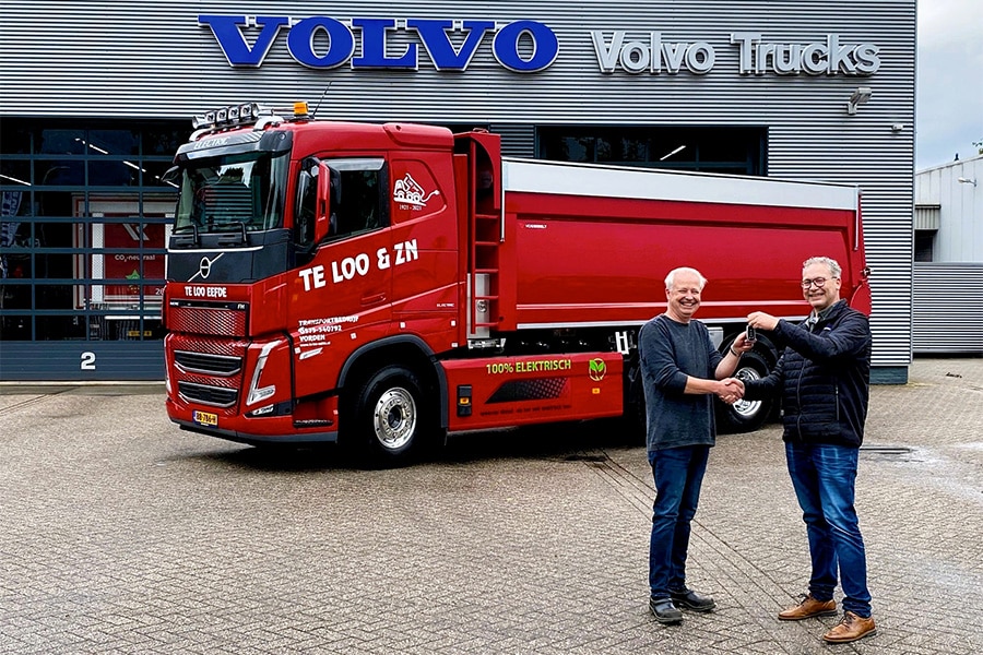 Te Loo BV kiest bij aanschaf 8x4 kiepauto voor Volvo FH Electric 5