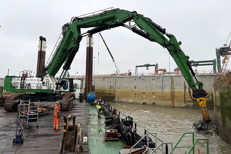 Hightech precisiewerk onder zwaar stromend water 2