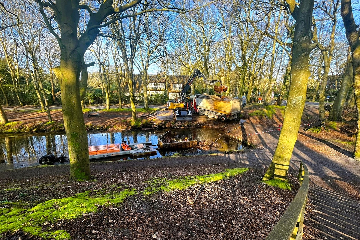 Louwers Mediagroep – Erd-/Straßen-/Wasserbau Niederlande