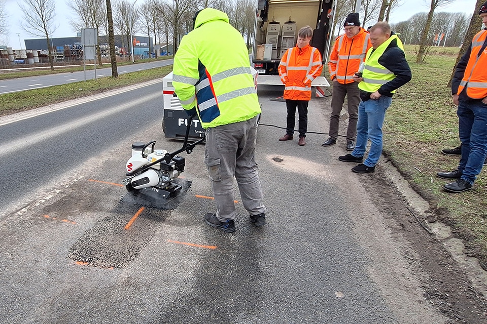 Microgolftechnologie van Futtec maakt duurzame reparatie van asfalt zelfs bij vorst mogelijk 4