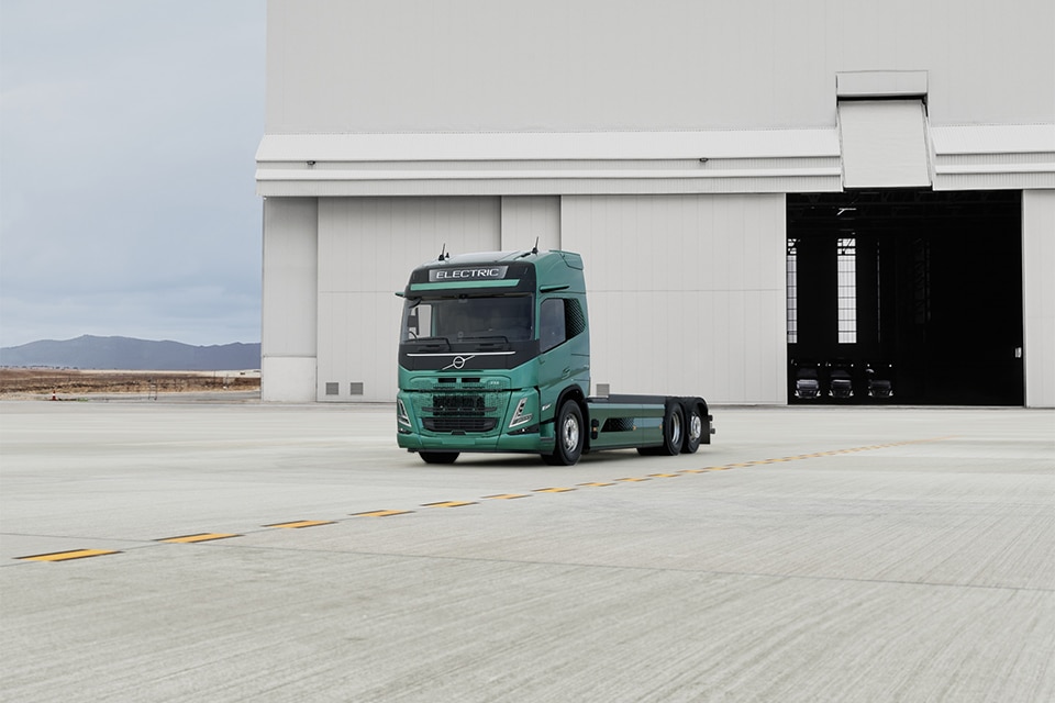Nieuwste generatie elektrische Volvo-trucks voor afvalinzameling, recycling en regionale inzet op IFAT 2026 1