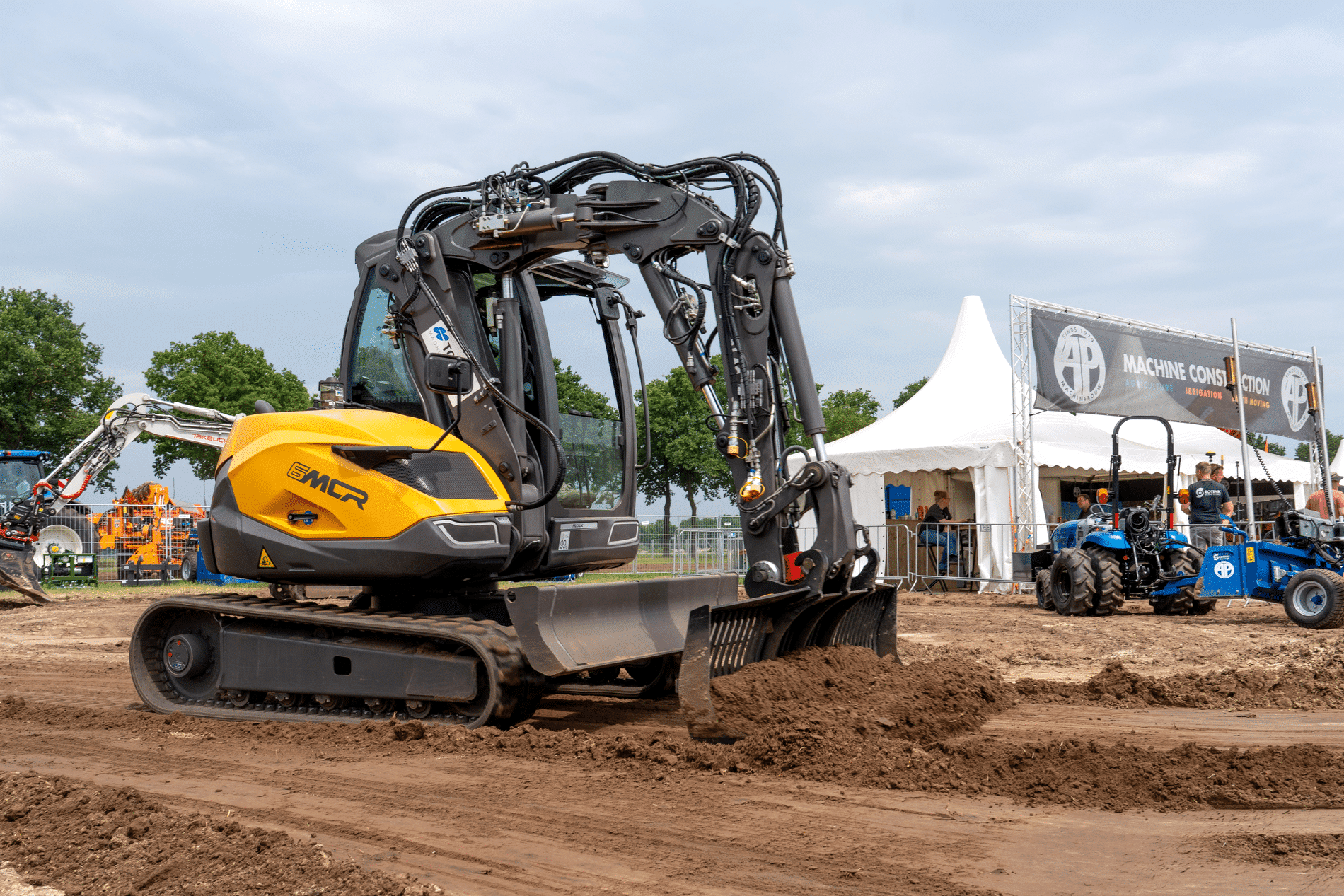 Mecalac 6MCR combineert compactheid, snelheid en hefkracht 1