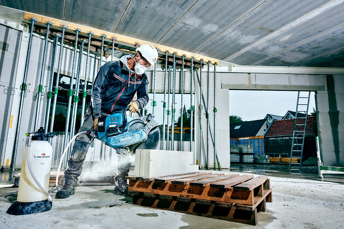 Krachtige accumachines voor de bouw en infra 28